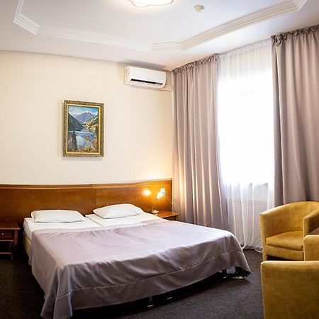 Hotel Saya Almaty Exterior photo