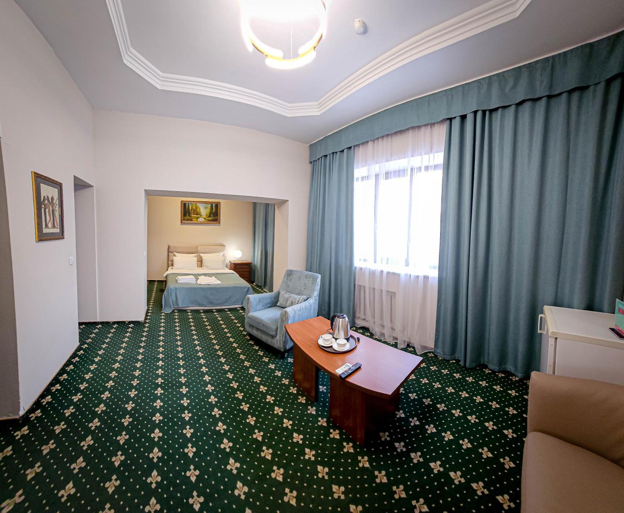 Hotel Saya Almaty Exterior photo